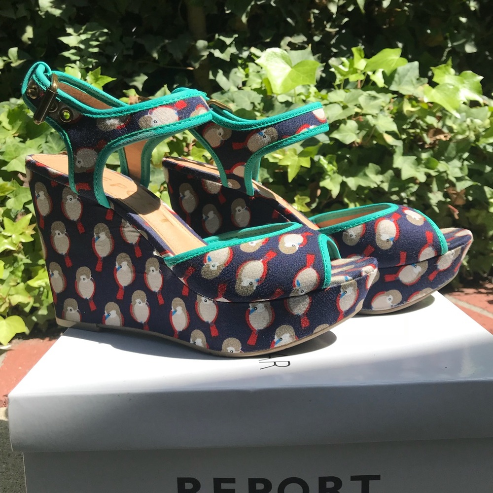 6.5 Report navy blue wedges with bird pattern
